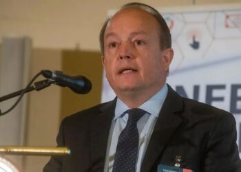 💥 Caputo bajo la lupa: revelaciones de Cottani exponen fisuras en el plan económico oficial