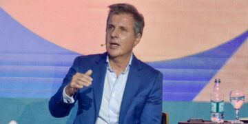 Redrado y Cavallo alertan sobre el riesgo cambiario por falta de reservas