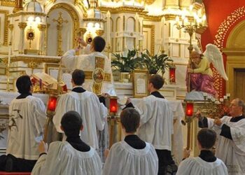 ✝️ Luz de esperanza en la Iglesia Católica: el Vaticano habilita el celebrar una misa con el rito tridentino