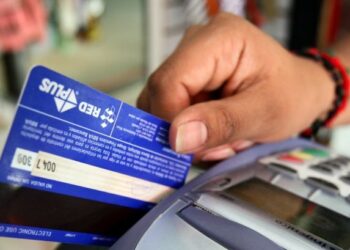 El 91% de los hogares argentinos mantiene deudas según el INDEC