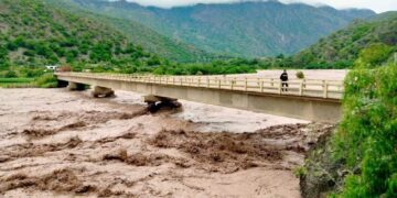 Crecida récord del Pilcomayo pone en alerta a 60 familias de la comunidad wichi
