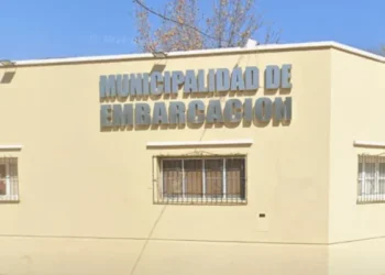 Sueldos millonarios y silencio oficial: el Concejo de Embarcación exige transparencia