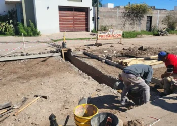 Metán: Mejoran el drenaje urbano para prevenir anegamientos en calles