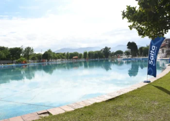 Inauguran la temporada de verano en los natatorios municipales: horarios, precios y recomendaciones