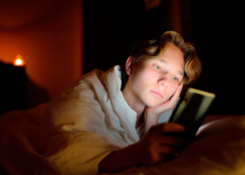 Australia desconecta a los menores de las redes sociales