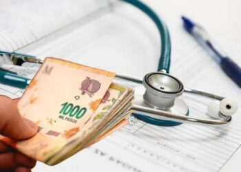 💊 Otro golpe al bolsillo: las prepagas confirman nuevos aumentos y el bolsillo vuelve a resentirse