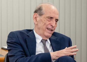 📊 Arriazu advierte: “Sin respaldo electoral, el dólar se dispara»