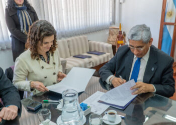 La UNSa y el Gobierno Provincial firmaron convenios para fortalecer la educación y garantizar la continuidad académica